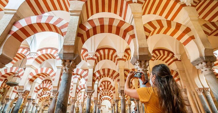 Córdoba: Skip-the-Ticket-Line Mosque-Cathedral Guided Tour - Skip-the-line entry: fewer bottlenecks, more real viewing time