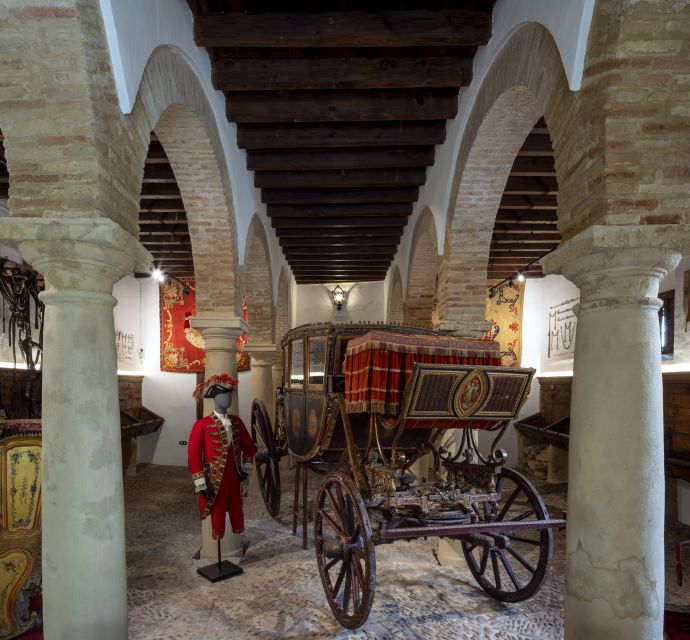 Córdoba: Viana Palace Gardens and Patios Entry Ticket - What You’ll Notice Outside: A Noble Home With 5 Centuries Behind It