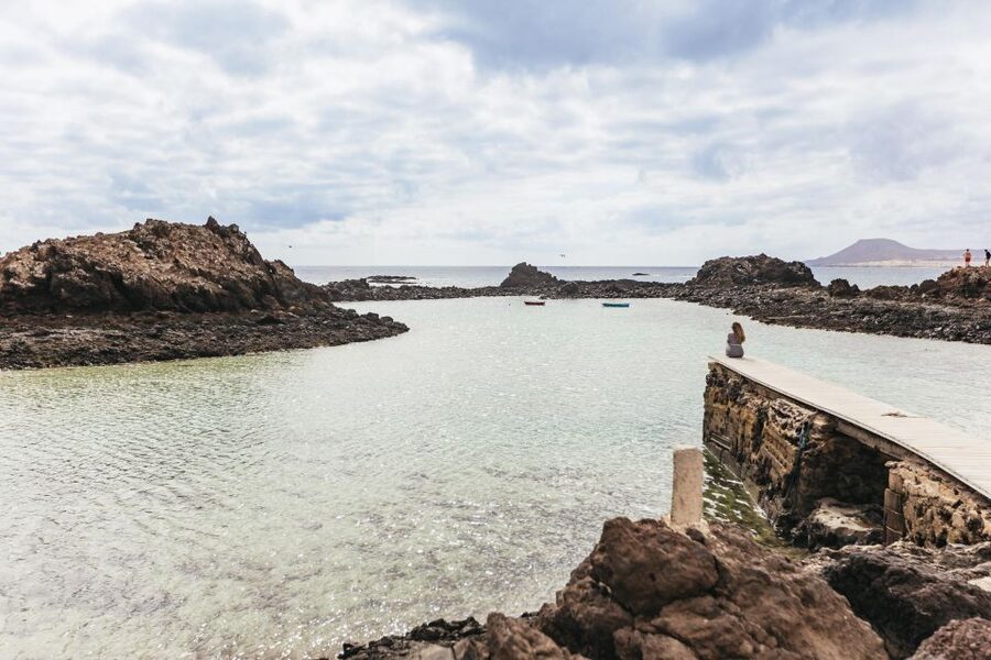Corralejo: Lobos Island Catamaran Tour with Drinks & Snorkel - The speedboat to shore and the island walk you should plan for