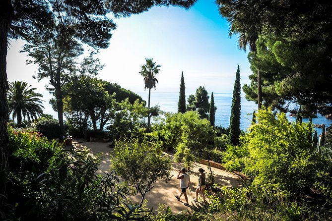 Costa Brava & Medieval Village Tour with Lunch - Tossa de Mar: Medieval Fortifications and the Lighthouse Walk