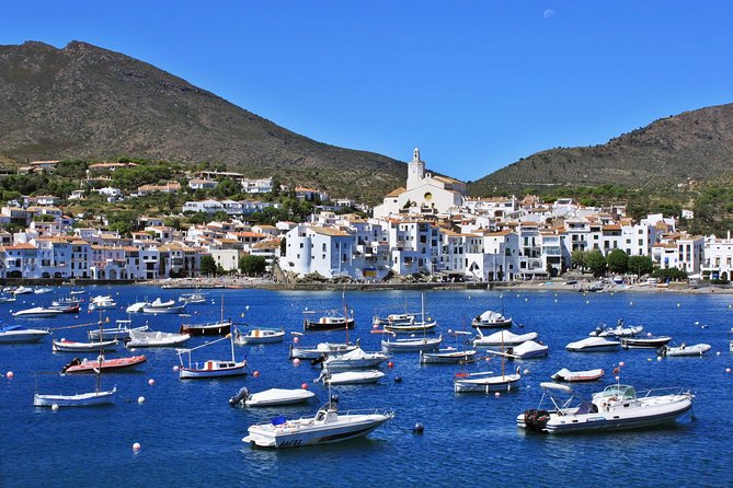 Dali Museum & Cadaques Small Group Tour with Hotel pick-up - Cadaqués Break: Sea Views and White Streets