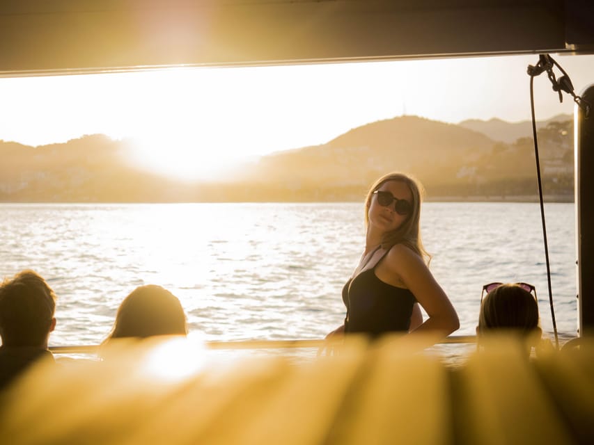 Dénia: Daytime or Sunset Catamaran Cruise - Daytime or Sunset: Two Ways to Enjoy Dénia From the Water