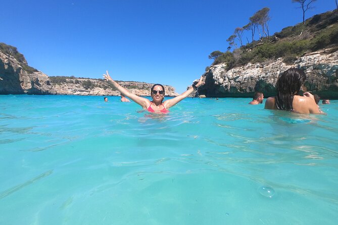 Discover Cala des Moro and S’Almunia the smart way - Key highlights worth packing for