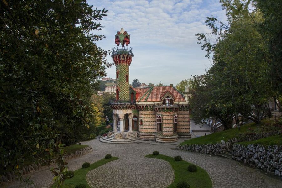 El Capricho Entrance Ticket - El Capricho in Cantabria: why this Gaudí stop feels special