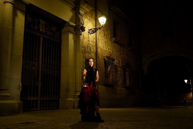 Evening Walking Tour: Spanish Inquisition & Legends of Old Madrid - The Guide in Costume: Why It Lands So Well at Night