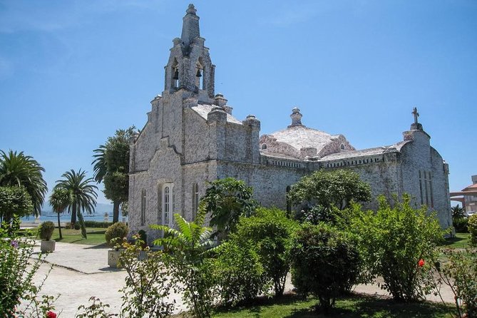 Excursion to Rias Baixas with Winery - Optional mussel boat - Combarro and its Cruceiros: granaries, crosses, and a seaside town that feels frozen