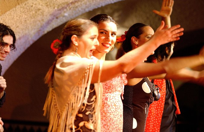 Flamenco Night at Tablao Cordobes in Barcelona - Dinner buffet or drinks only, and how timing changes your night