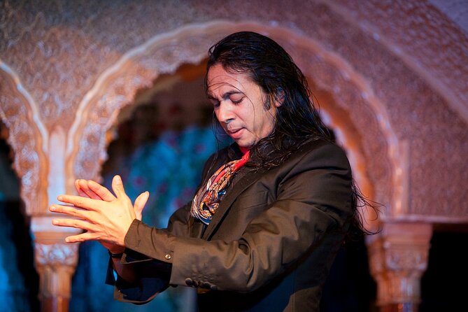 Flamenco Night at Tablao Cordobes in Barcelona - What you actually get on stage: dancers, guitar, and singers