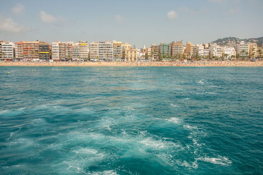 From Barcelona: Costa Brava Day Tour with Boat Trip - The one-hour boat cruise: cliffs, coves, and real coastline drama