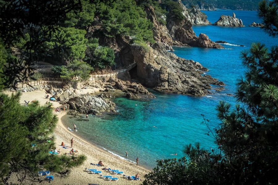 From Barcelona: Costa Brava Day Tour with Lunch - Why Costa Brava Feels Like More Than a Day Trip