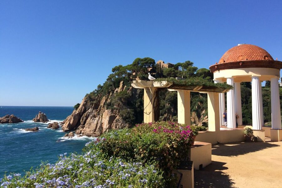 From Barcelona: Costa Brava Day Tour with Lunch - Blanes Botanical Gardens: A Clifftop Stroll With Real View Power