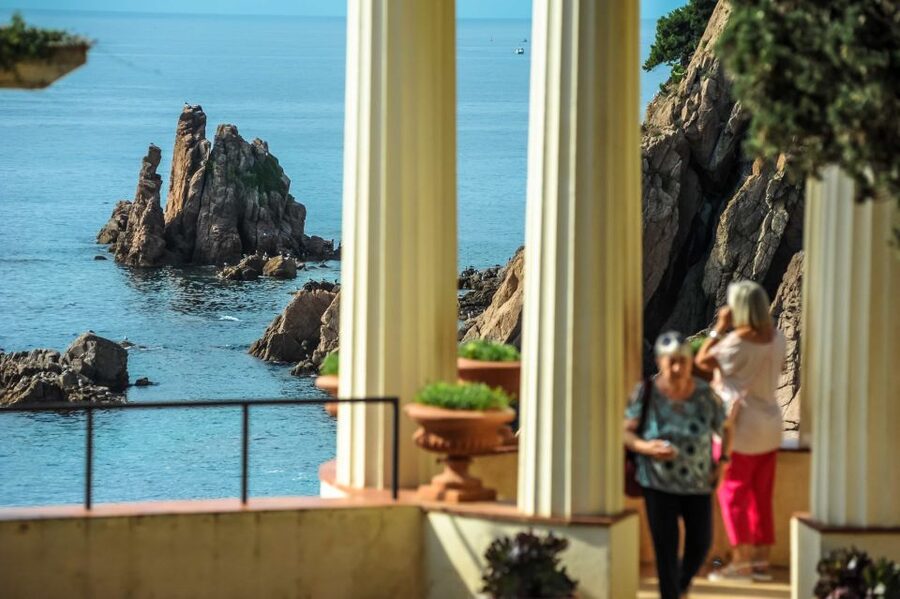 From Barcelona: Costa Brava Day Tour with Lunch - Price and Value: What You Get for $135