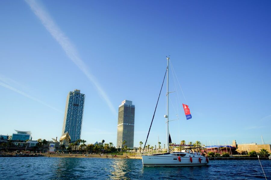 From Barcelona: E-Bike and Sailing Tour with Wine Tastings - E-bike ride along the Catalan coast, then up to Alella