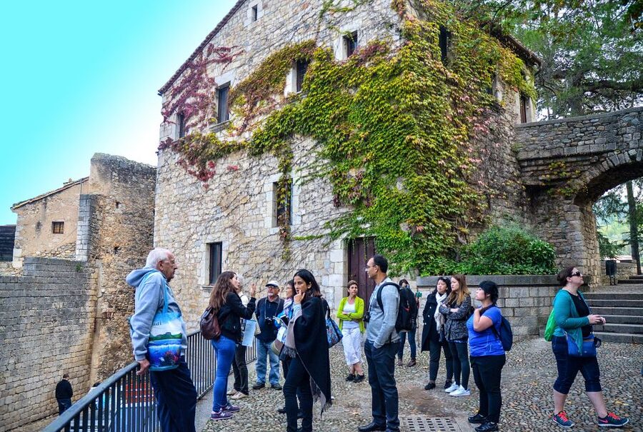 From Barcelona: Girona Full day tour - Two Ways to Do Girona: Guided Walk vs On-Your-Own Cathedral Time