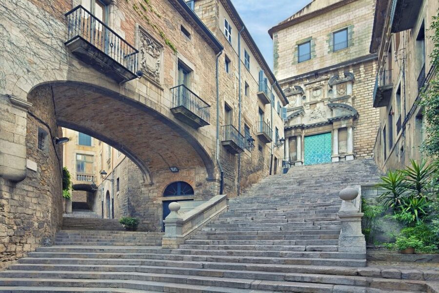 From Barcelona: Girona Full day tour - Using Your Free Time Wisely, including lunch and the best viewpoints