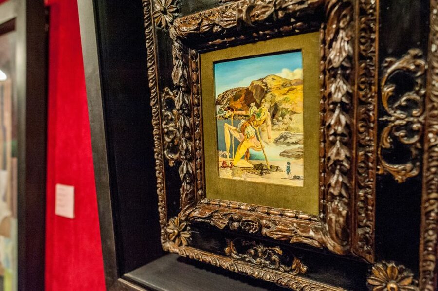 From Barcelona: Girona Guided Tour & Dalí Museum in Figueres - Dalí in Figueres: what the Theatre-Museum experience really feels like