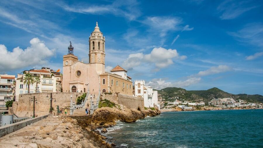 From Barcelona: Tarragona & Sitges Full Day Tour with Pickup - Tarragona’s Roman core: Circus, Forum, and the town wall layers