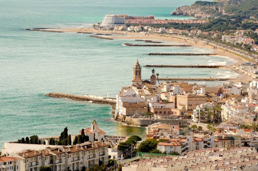 From Barcelona: Tarragona & Sitges Full Day Tour with Pickup - Sitges walking tour: modernist streets and the Americanos story