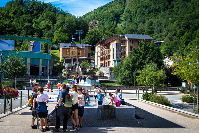 From Barcelona: The Original Andorra, France & Spain Day Trip - Stop 3, Pas de la Casa: A Quick High-Mountain Photo Window