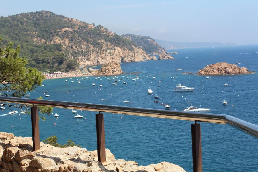 From Barcelona: Tossa de Mar Day Tour with Beach Time - Sa Roqueta Fishing District: Finding the Sailor Atmosphere