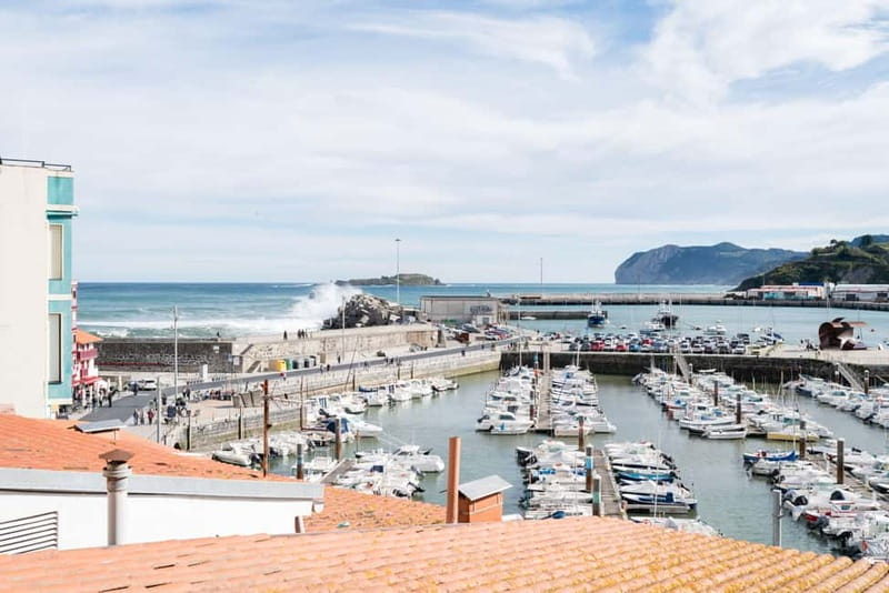 From Bilbao: Gaztelugatxe, Mundaka, and Guernica Tour - Price and what $61 buys you in a 6-hour day