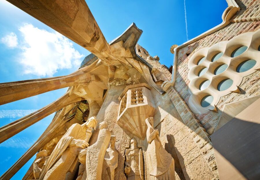 From Costa Brava: Barcelona and Antoni Gaudí's Work Bus Tour - A 1-day Gaudí Trail from the Costa Brava