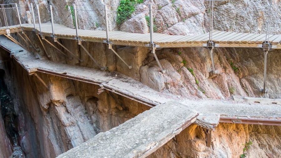 From Fuengirola: Caminito del Rey Guided Day Trip - From Fuengirola to Ardales, the bus ride that sets the pace
