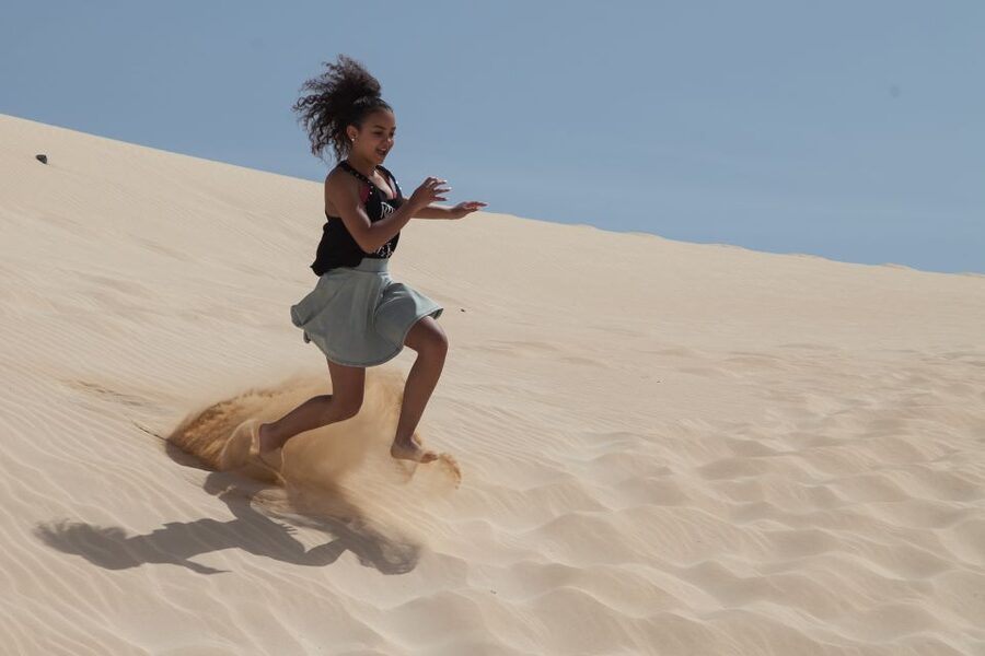 From Lanzarote: Day Trip to Fuerteventura and Corralejo - Beach time at Grandes Playas area: how to make 75 minutes count