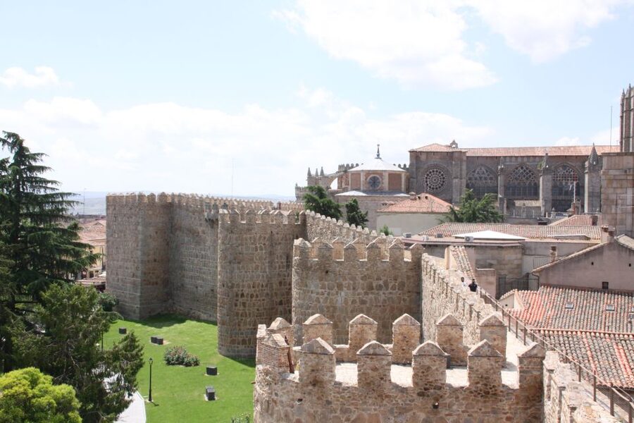 From Madrid: Avila and Segovia Full-Day Tour - Casa de los Picos, Plaza de Juan Bravo, and the cathedral square
