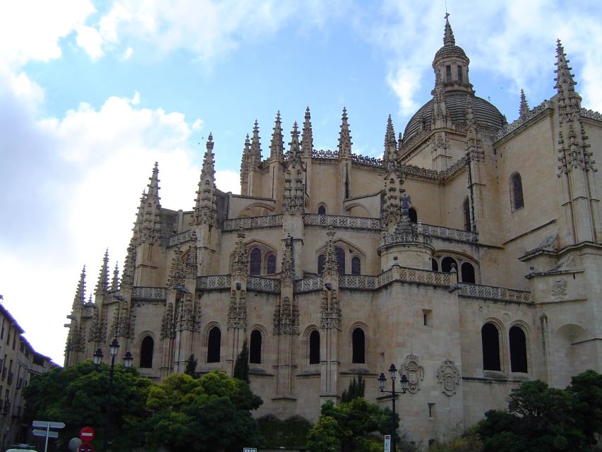 From Madrid: Ávila and Segovia Guided Day Trip - The Madrid to Castile and León game plan, in plain terms