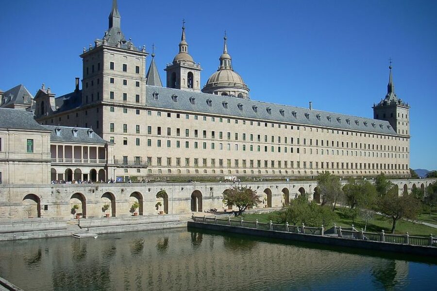 From Madrid: Escorial Monastery & Valley of the Fallen Trip - Madrid to El Escorial and the Valley of the Fallen, in one tight loop