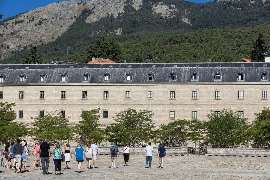 From Madrid: Escorial Monastery & Valley of the Fallen Trip - Valley of the Fallen: underground basilica, the 152-meter cross, and what you can learn outside