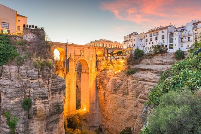 From Madrid: Gems of Andalusia 6-Day Sightseeing Tour - Mérida’s Roman ruins: when Spain gets ancient fast