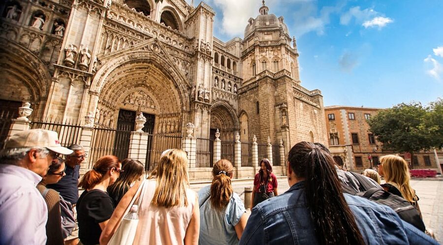 From Madrid: Guided Day Trip to Toledo by Bus - Getting to Toledo from Madrid, with a meeting point that actually works