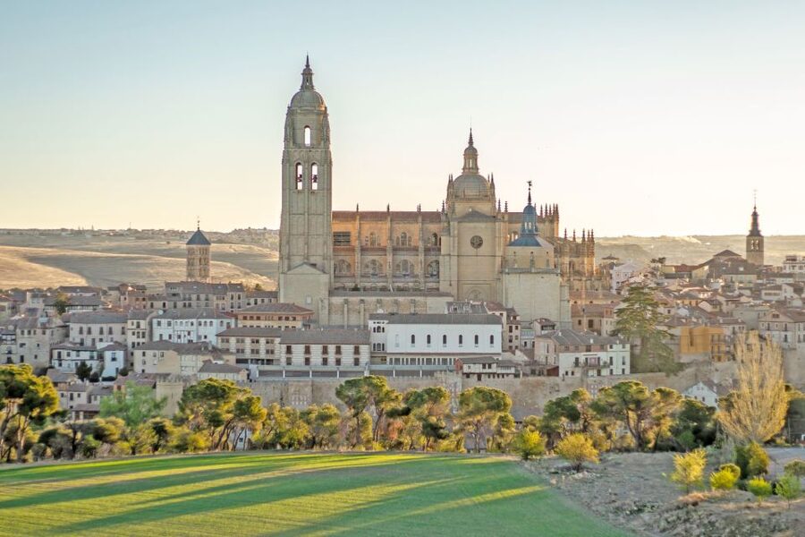 From Madrid: Segovia, Ávila, and Toledo Guided Tour - The Valley Viewpoint in Toledo: How to Get the Best Photos on a Schedule