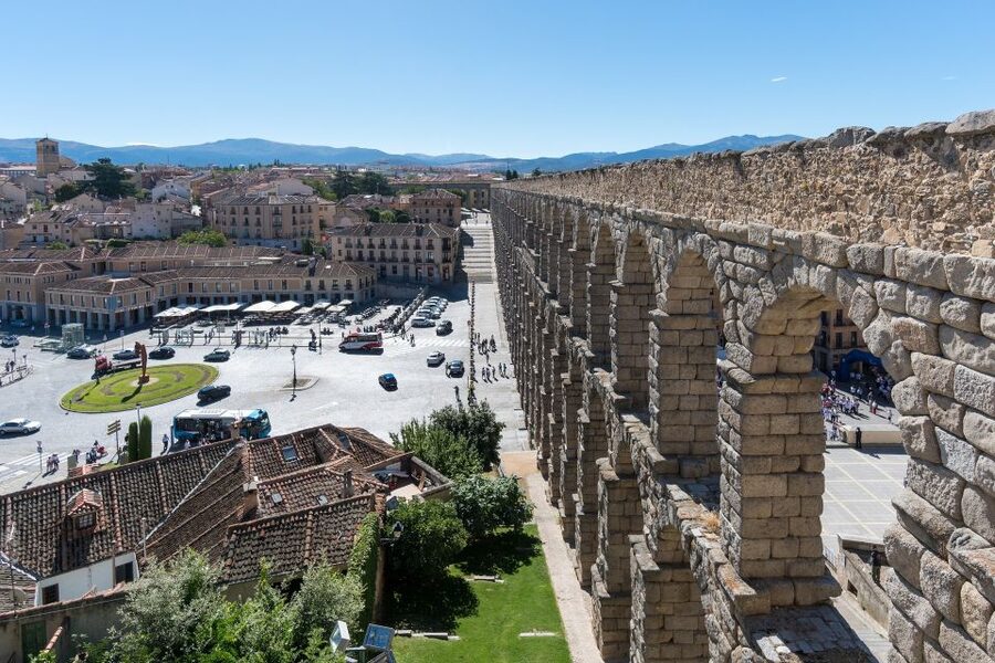 From Madrid: Segovia & Avila Day Trip with Optional Tickets - The Walls of Ávila: why this walk lands even if you hate stairs