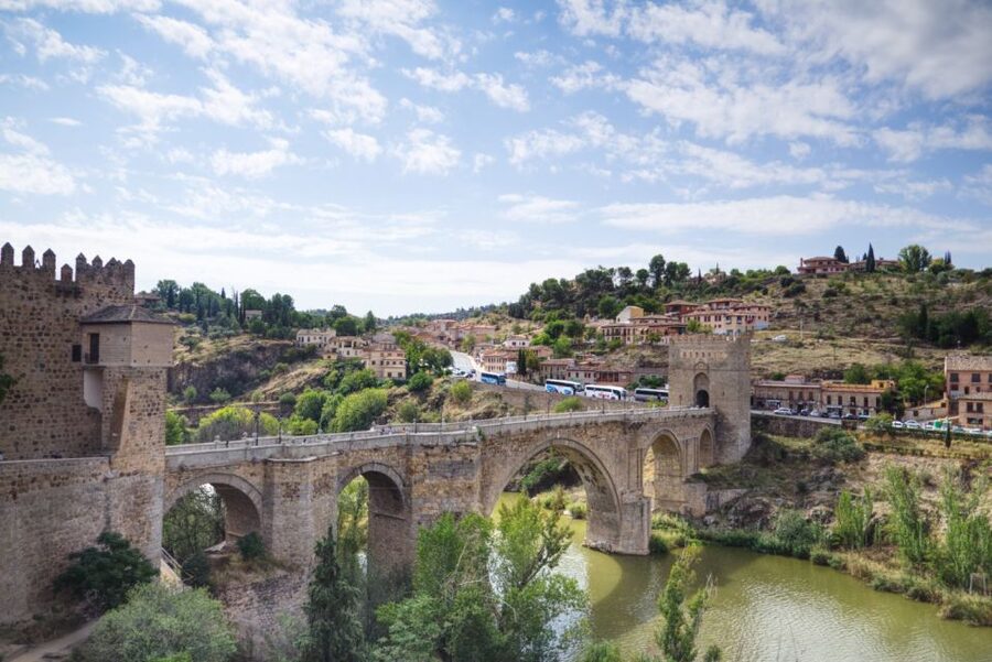 From Madrid: Toledo Guided Day Trip - The guided walking tour: your 60-minute orientation key