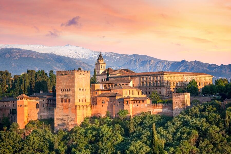 From Malaga: Alhambra Guided Tour with Entry Tickets - Entering the Alhambra Complex: Where the Guide Makes It Click