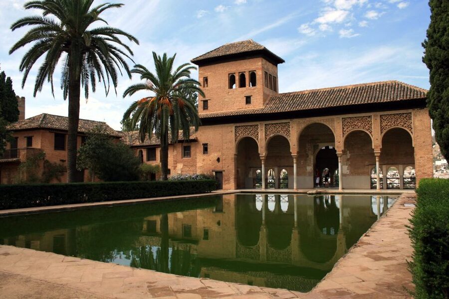 From Malaga: Alhambra Guided Tour with Entry Tickets - Alcazaba of the Alhambra: Fortification Walks and City Views