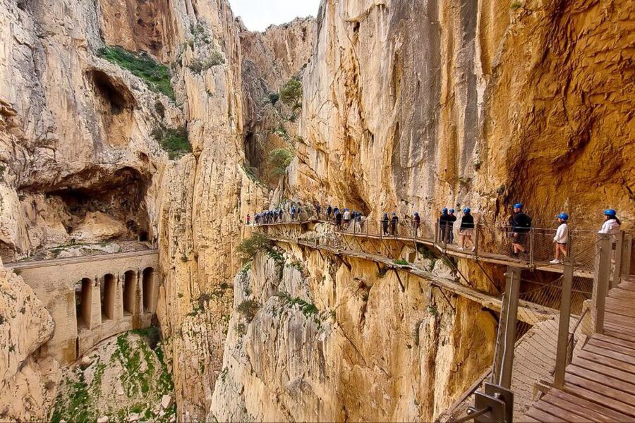 From Málaga: Caminito del Rey Guided Day Trip - Safety rules you must follow: footwear, no sticks, and who should not go