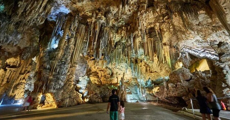 From Málaga: Caves of Nerja, Nerja and Frigiliana Day Tour - The 9-hour rhythm: how you fit Nerja, Frigiliana, and the caves without stress