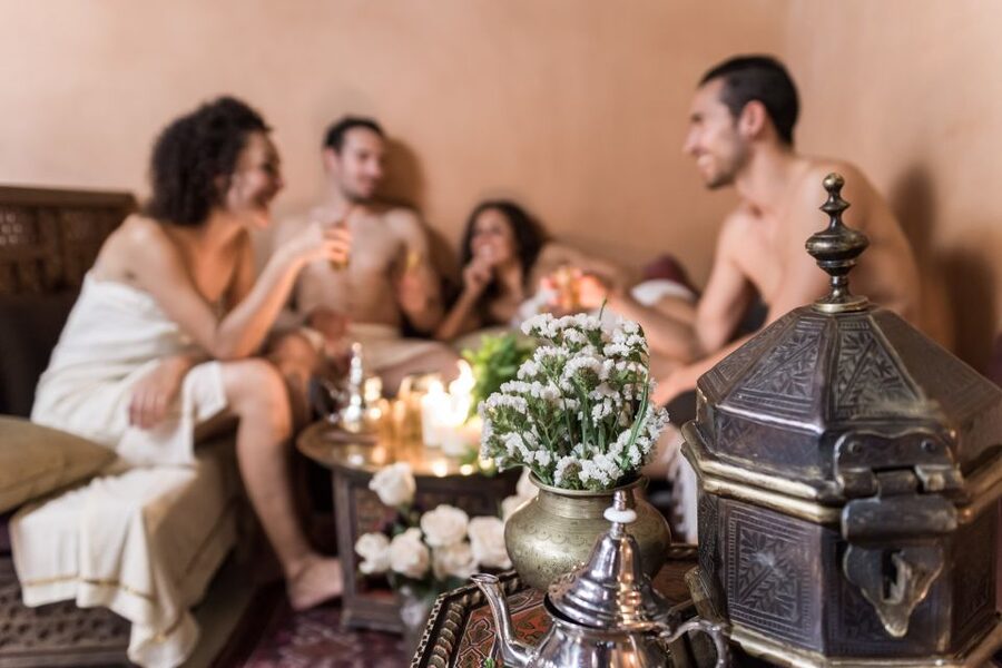From Malaga: Hammam Bath, Kessa and Relaxing Massage Tour - What the facilities get right (towel, lockers, hair tools, and silence)