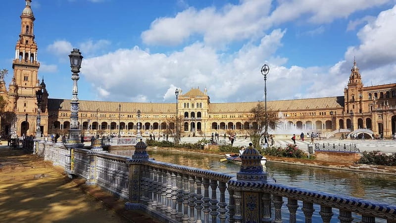 From Malaga: Seville Day Trip with Real Alcázar Tickets - Key highlights that make this day trip work