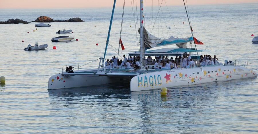 From Roses: Sunset Catamaran Cruise - The Bay of Roses Route: Coastal Views That Feel Close, Not Crowded