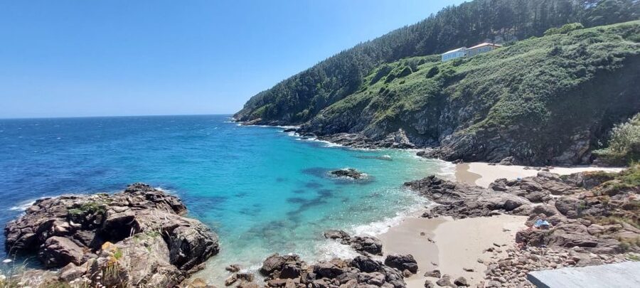 From Santiago: Tour To Finisterre, Muxia & Costa da Morte - Carnota’s Huge Hórreo and Muros, a Calmer Coastal Ending