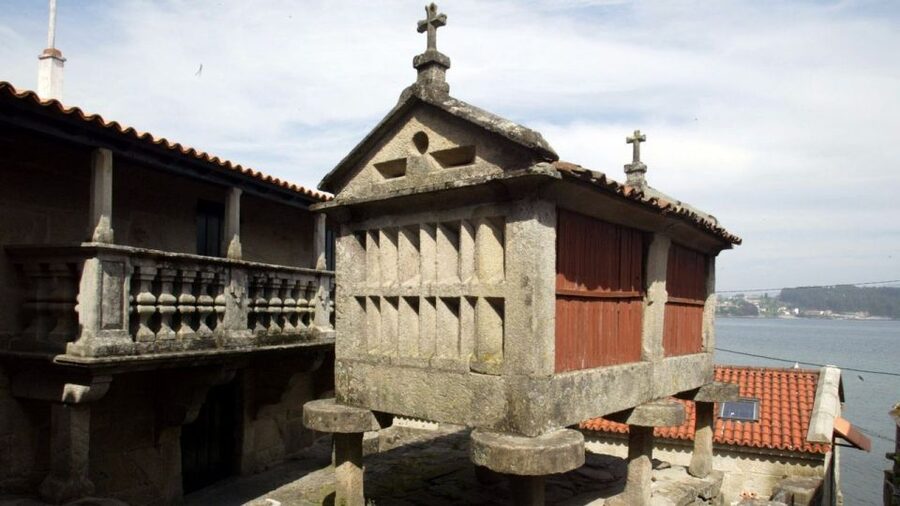 From Santiago: Tour to Rias Baixas with Boat Trip and Winery - Value for $50: where the money really goes