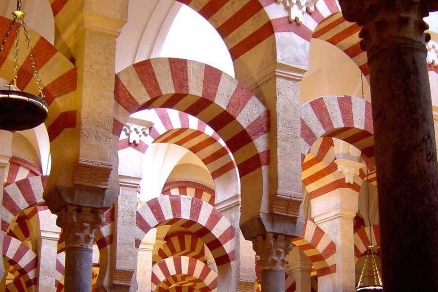 From Seville: Córdoba and Mosque Cathedral Full-Day Tour - Lunch and Shopping Time: Using the 1.5 Hours Wisely