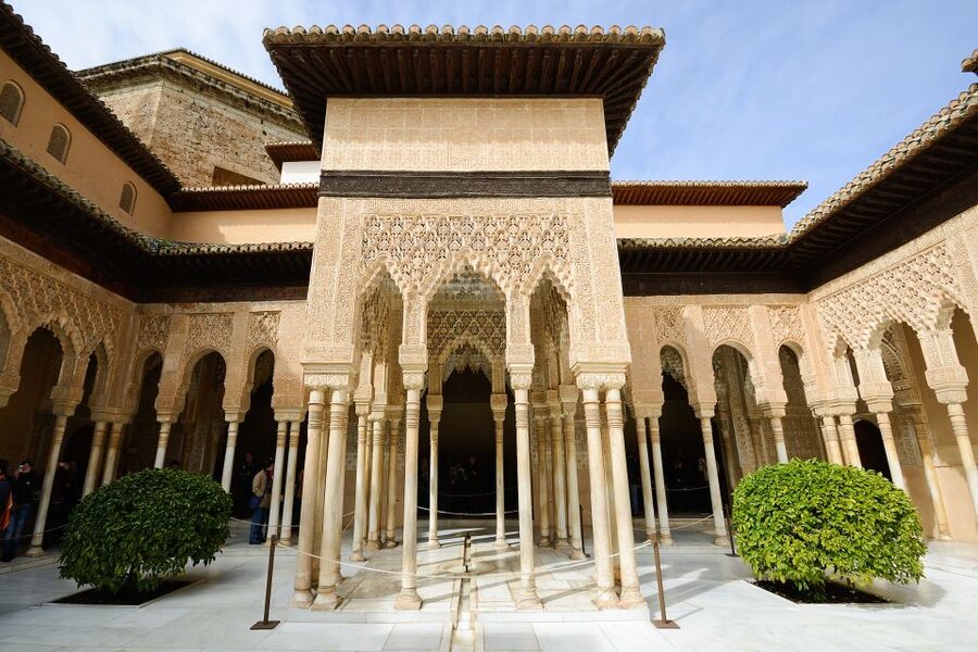 From Seville: Granada & Alhambra Tour with Optional Ticket - Plaza de San Nicolás: Your Lunch and Look-Back Hour