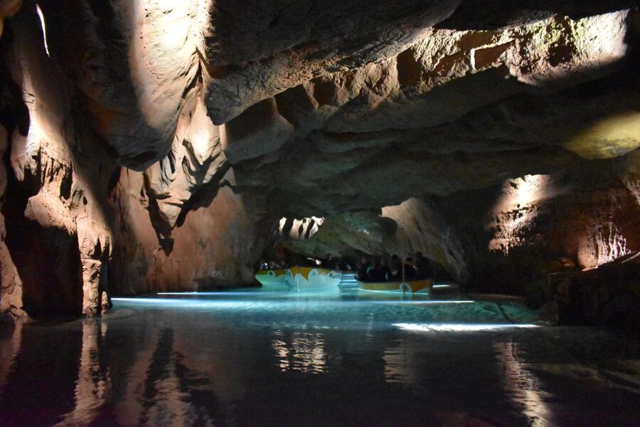 From Valencia: Cueva de Sant Josep Boat Tour with Guide - Walking the cave route after the boat: the dry gallery moment
