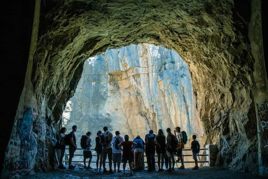 From Valencia: Full Day Tour to Montanejos & Thermal Pools - Guides Are a Big Deal Here, From Arturo to Eszter